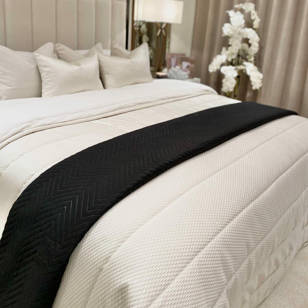 Bedding |   Hugo Black Quilted Bedspread Beadspreads & Throws Beadspreads & Throws